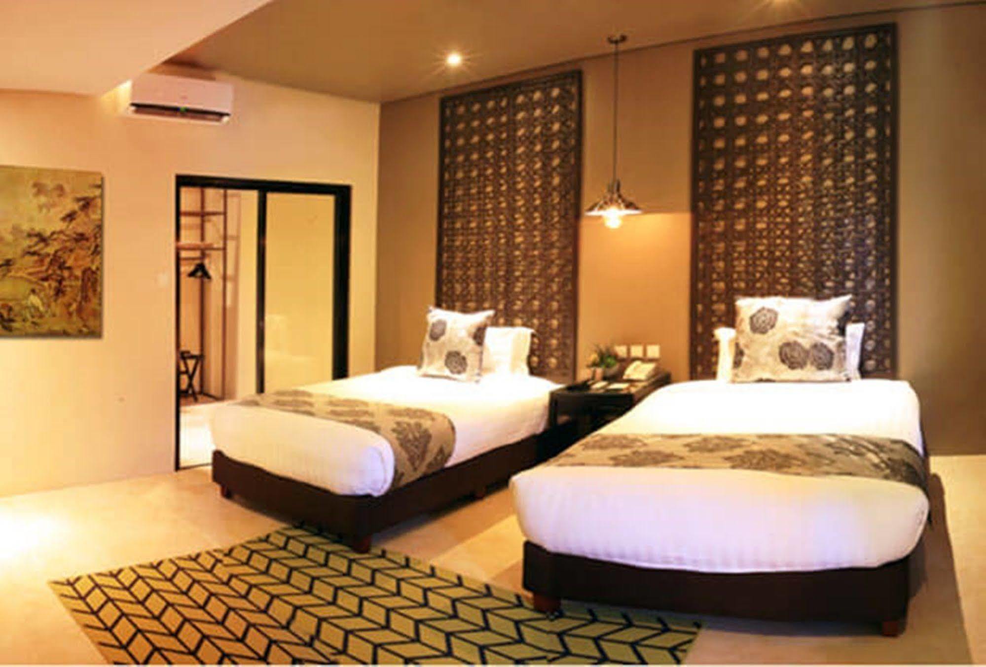 The Oriental Leyte Hotel Palo Exterior foto